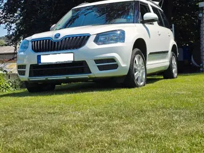 Gebraucht Skoda Yeti Active 105 PS (77 kW) 2015 Weiß SUV