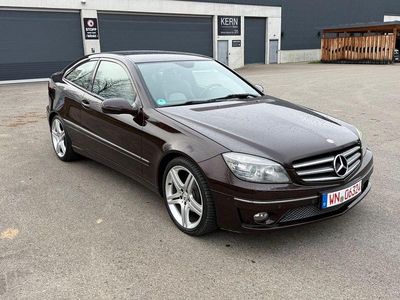 Gebraucht Mercedes CLC180 143 PS (105 kW) 2011 Braun Kleinwagen