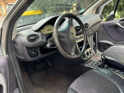 Silber Gebraucht 2001 Mercedes A190 Elegance Van / Kleinbus | 550 € (Guter Preis)