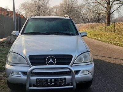 Mercedes ML270