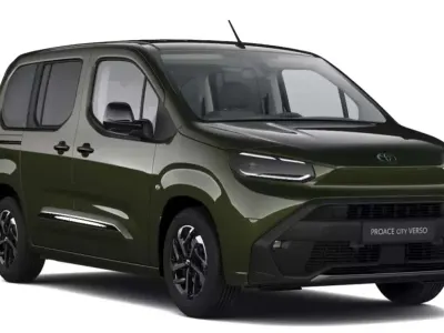 Neu Toyota Proace Verso City 110 PS (80 kW) 2026 Backpacker chaki metallic Kombi