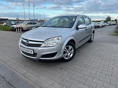 Gebraucht Opel Astra Selection 90 PS (66 kW) 2009 Silber Limousine