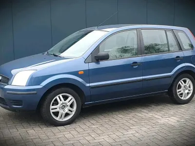 Gebraucht Ford Fusion 80 PS (58 kW) 2011 Blau Kleinwagen