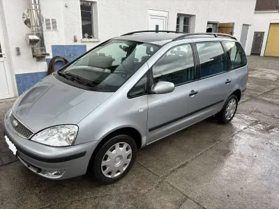 Gebraucht Ford Galaxy 116 PS (85 kW) 2004 Silber Van / Kleinbus
