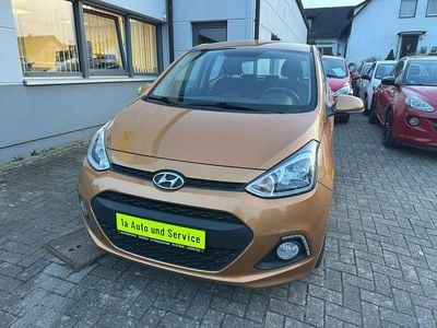 Gebraucht Hyundai i10 YES! 87 PS (63 kW) 2015 Orange Kleinwagen