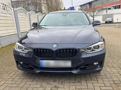 Gebraucht BMW 325 Sport Line 218 PS (160 kW) 2015 Blau Kombi