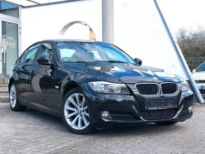 Gebraucht BMW 320 Sport Line 184 PS (135 kW) 2010 Schwarz Limousine