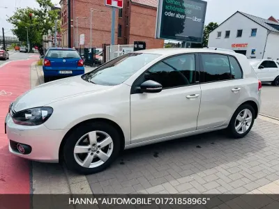 Gebraucht VW Golf VII Style 105 PS (77 kW) 2012 Gold Limousine