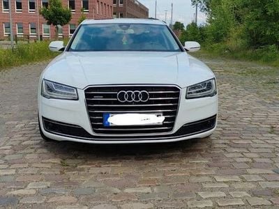 Audi A8L