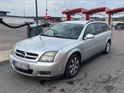 Second-hand Opel Vectra 160 CP (117 kW) 2004 Argintiu Break