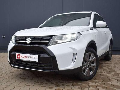 Weiß (cool white pearl metallic) Gebraucht 2025 Suzuki Vitara Comfort SUV | 24.990 € (Fairer Preis)