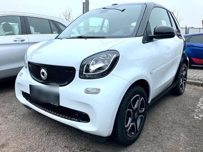 Weiß Gebraucht 2019 Smart ForTwo Cabrio Prime Cabrio | 14.950 €