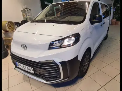 Gebraucht Toyota Proace Travel 144 PS (105 kW) 2025 Icy white Van / Kleinbus