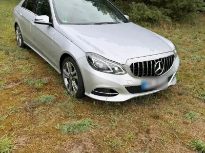Gebraucht Mercedes E250 204 PS (150 kW) 2014 Silber Limousine