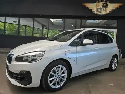 Gebraucht BMW 225 Active Tourer Sport Line 136 PS (100 kW) 2018 Weiß Van / Kleinbus