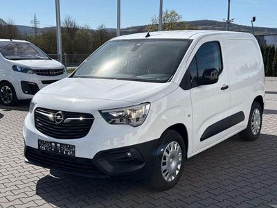 Gebraucht Opel Combo-e Life Edition 100 kW (136 PS) 2021 Jade weiss/arktis weiss Van