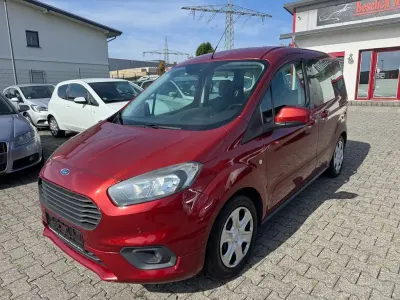 Gebraucht Ford Tourneo Courier Trend 101 PS (74 kW) 2018 Van / Kleinbus