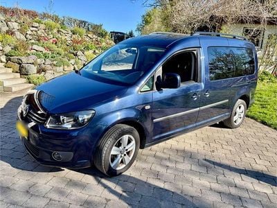 Usata VW Caddy Maxi Comfortline 102 CV (75 kW) 2014 Blu Monovolume