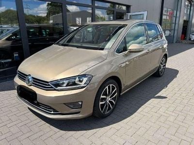 Gebraucht VW Golf VII Highline 125 PS (91 kW) 2017 Gold Kombi