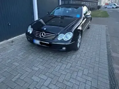 Gebraucht Mercedes CLK200 Avantgarde 163 PS (119 kW) 2004 Schwarz Cabrio