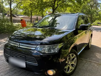 Occasion Mitsubishi Outlander P-HEV 203 PK (149 kW) 2014 Zwart SUV