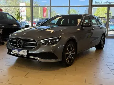 Gebraucht Mercedes E300 306 PS (225 kW) 2021 Silber Kombi