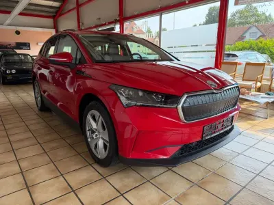 Gebraucht Skoda Enyaq iV Loft 131 kW (179 PS) 2021 Rot SUV