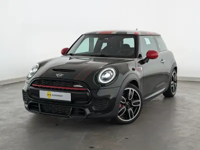 Gebraucht Mini John Cooper Works 231 PS (169 kW) 2019 Rebel green Kleinwagen
