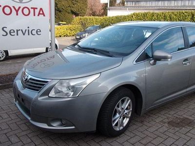 Silber Gebraucht 2011 Toyota Avensis Edition Limousine | 7.999 € (Teuer)