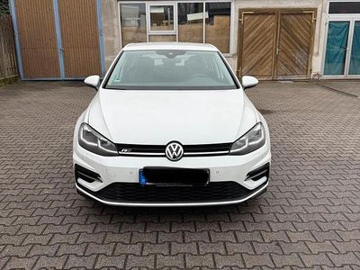 Gebraucht VW Golf VII R-line 150 PS (110 kW) 2019 Weiß Limousine