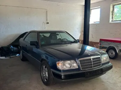 Gebraucht Mercedes 230 132 PS (97 kW) 1988 Blau Coupé