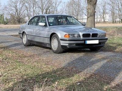 Gebraucht BMW 728 193 PS (141 kW) 1996 Silber Limousine