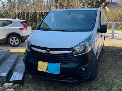 Gebraucht Opel Vivaro 120 PS (88 kW) 2016 Weiß Van / Kleinbus