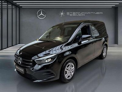 Gebraucht Mercedes T160 Style 95 PS (69 kW) 2024 Loparitschwarz metallic Van / Kleinbus
