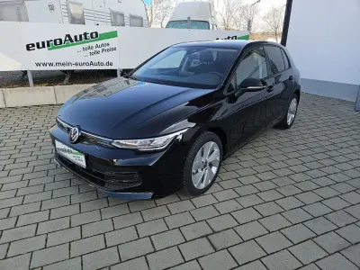 Neu VW Golf VIII Life 150 PS (110 kW) 2026 Schwarz Limousine
