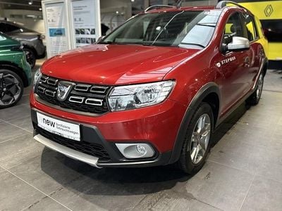 Rot Gebraucht 2020 Dacia Logan MCV Stepway Kombi | 11.990 € (Fairer Preis)