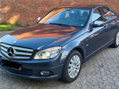 Gebraucht Mercedes C220 Elegance 170 PS (125 kW) 2008 Silber Limousine
