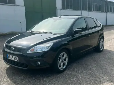 Gebraucht Ford Focus 101 PS (74 kW) 2011 Schwarz Limousine