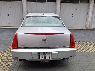 Gebraucht Cadillac Deville 291 PS (214 kW) 2010 Silber Limousine