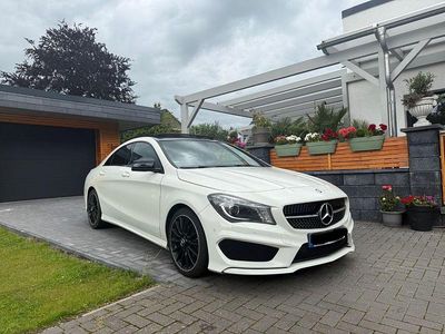 Weiß Gebraucht 2014 Mercedes CLA180 AMG line Limousine | 14.000 € (Fairer Preis)