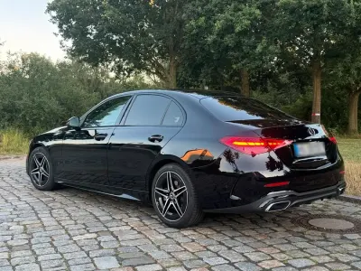 Gebraucht Mercedes C220 AMG line 200 PS (147 kW) 2023 Schwarz Limousine