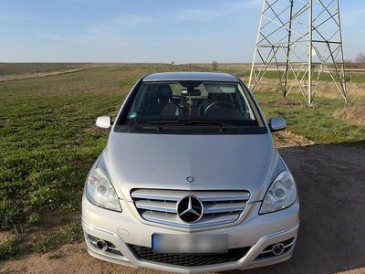 Gebraucht Mercedes B180 109 PS (80 kW) 2010 Grau Van / Kleinbus