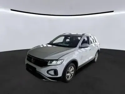 Używany VW T-Roc Life 150 KM (110 kW) 2023 Biały SUV