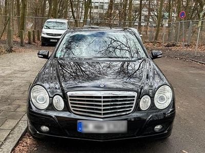 Gebraucht Mercedes E280 190 PS (139 kW) 2007 Schwarz Limousine