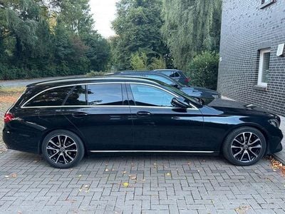 Gebraucht Mercedes E220 Avantgarde 194 PS (142 kW) 2017 Schwarz Limousine
