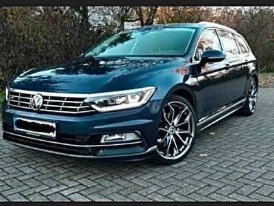 Gebraucht VW Passat Highline 190 PS (139 kW) 2015 Blau Kombi