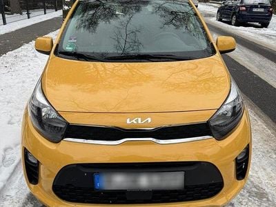 Second-hand Kia Picanto DREAM-TEAM Edition 67 CP (49 kW) 2022 Galben Hatchback