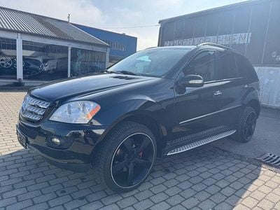 Gebraucht Mercedes ML320 224 PS (164 kW) 2008 Schwarz SUV
