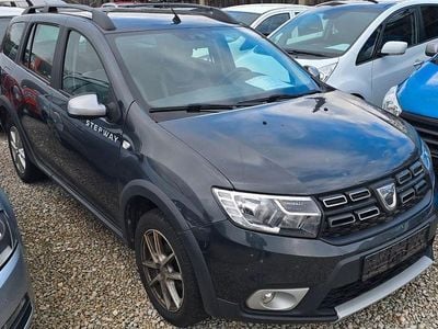 Grau Gebraucht 2020 Dacia Logan MCV Stepway Limousine | 6.500 € (Superpreis)
