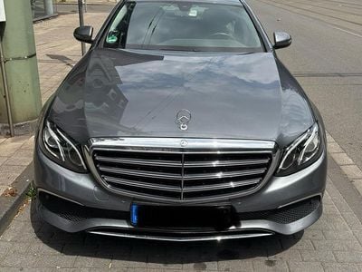 Mercedes E200